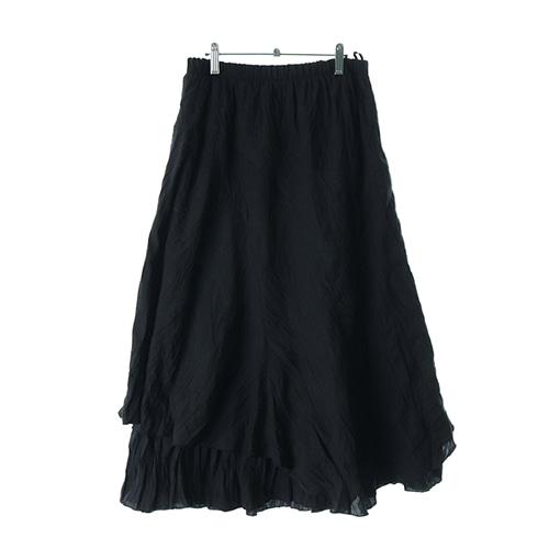 JPN  SKIRTWOMAN
