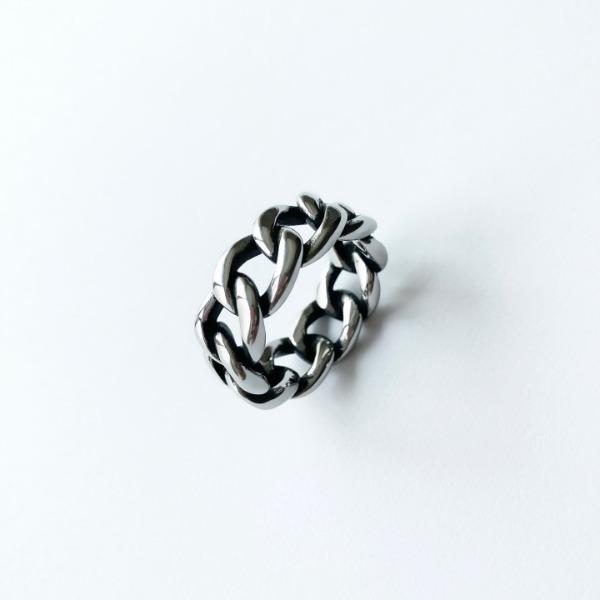 Bold Circle Chain Ring