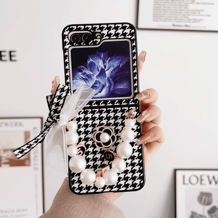 명품 까멜리아 갤럭시 지플립 Z플립5 지플립5 진주 스트랩 케이스 B