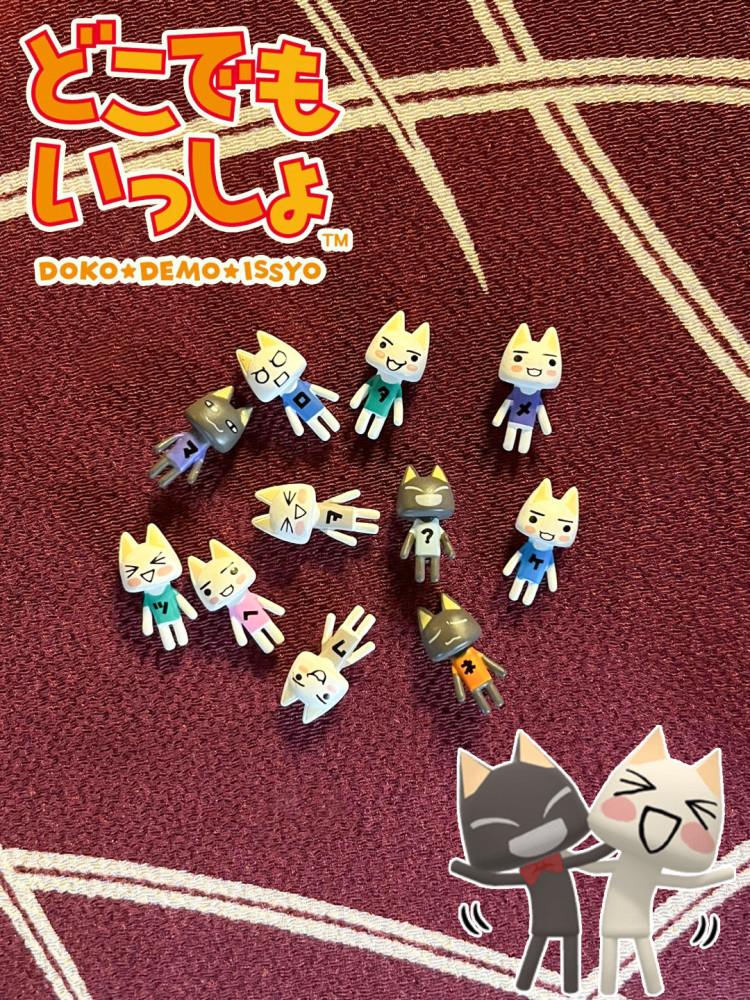 도코데모 잇쇼 토로, 쿠로 가타카나 티셔츠 미니 피규어