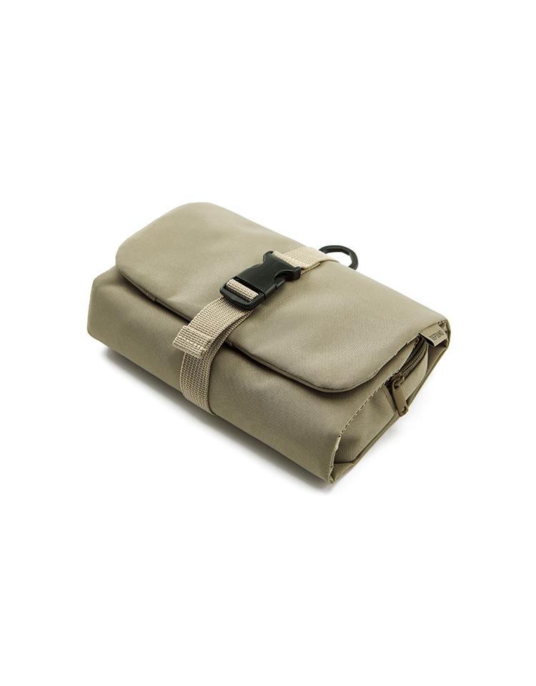 hanging pouch (brown)