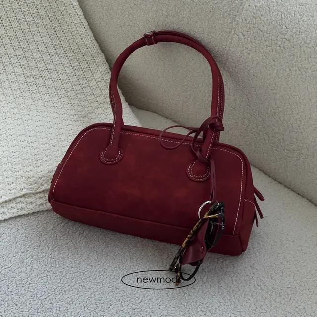 [뉴모즈] 빈티지 레드 바게트 숄더백