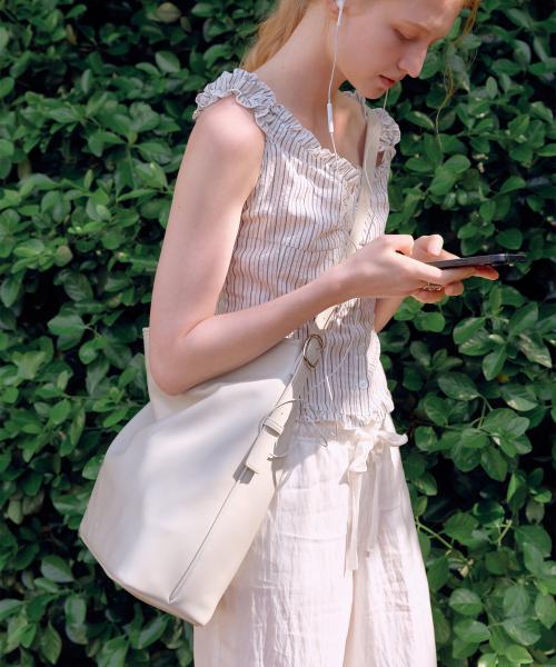 포에 버킷백 Poe Bucket Bag_Light Beige