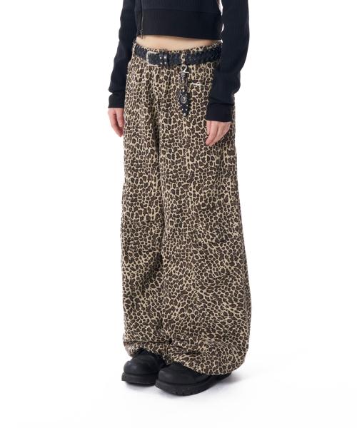 Knee Pin-tuck Leopard Cotton Pants (Brown)