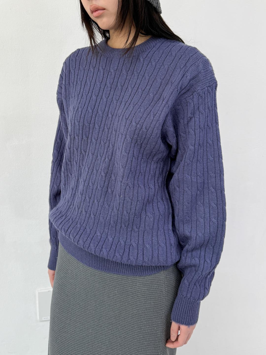 697. Cable purple Sweater