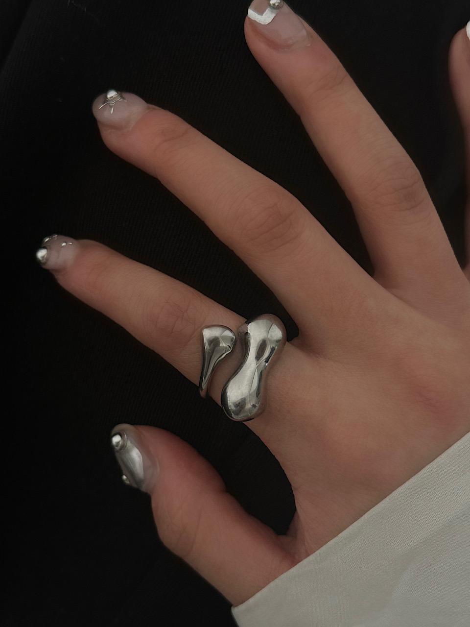 Organic Flow Ring