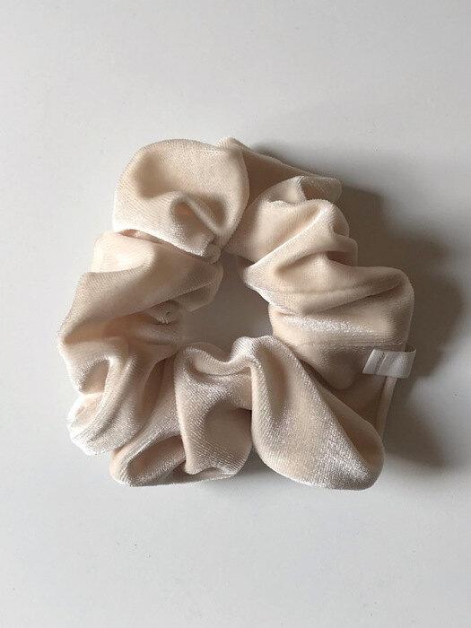 Vintage Velvet Volume Scrunchie[Ivory]