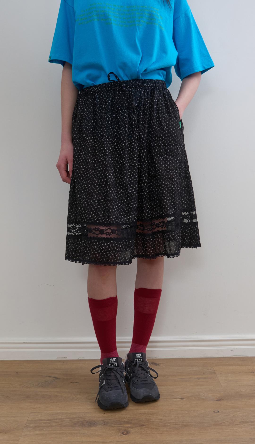 326. Garden Midi SK _ Black