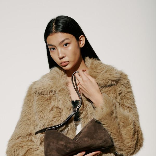 MELT SUEDE SHOULDER , DARK BROWN