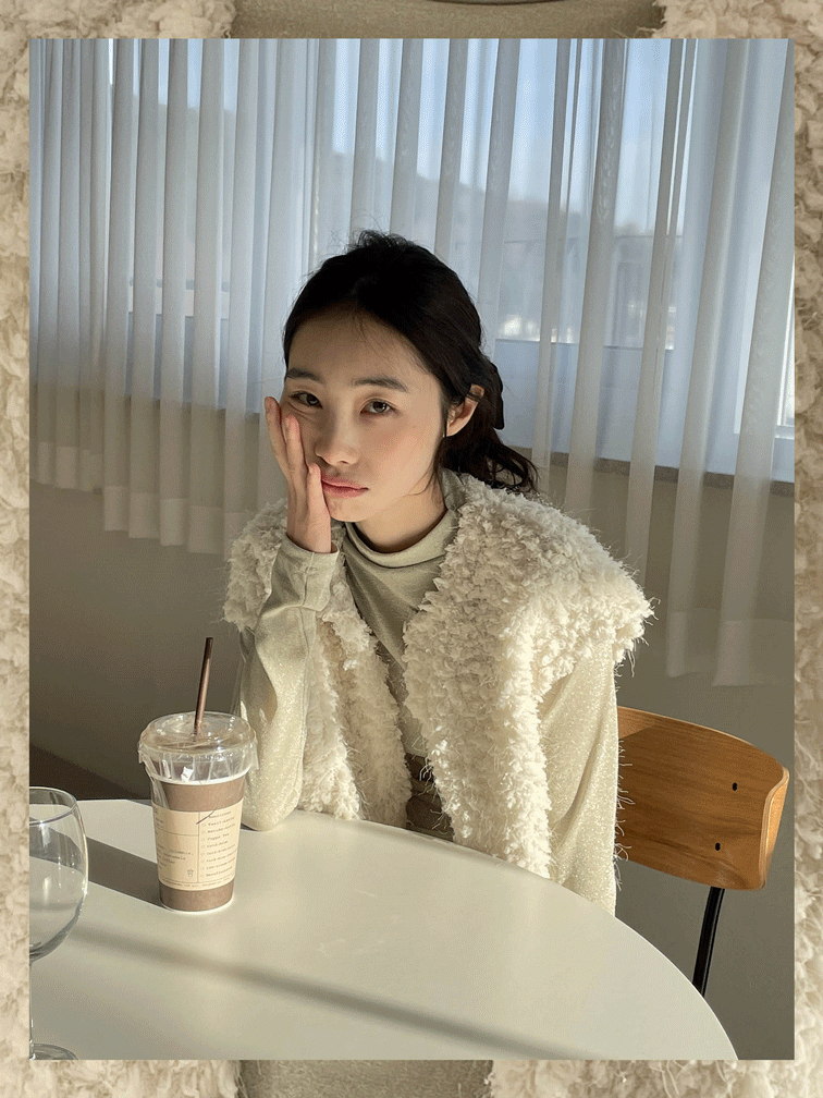 김아홉 snow letter vest