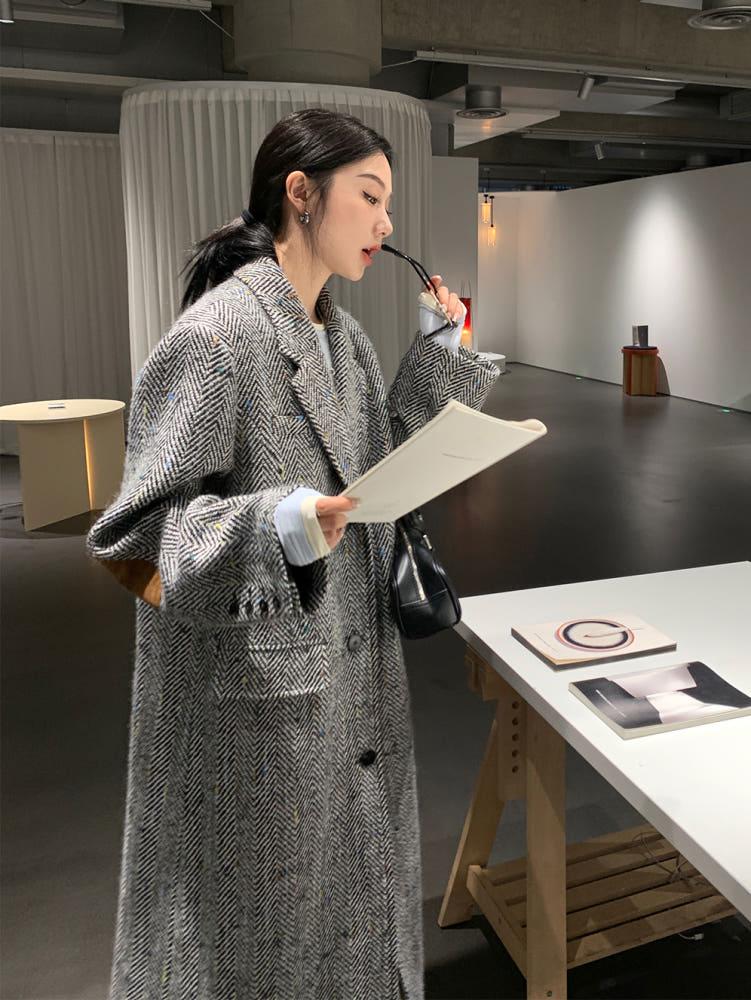 (재진행) 컬러 도트 패치 헤링본 롱코트