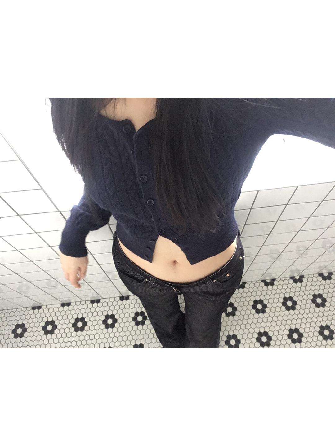 pale crop cardigan