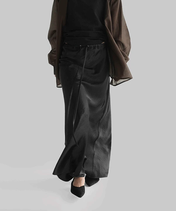 올더아 아일렛 새틴 맥시 롱 스커트