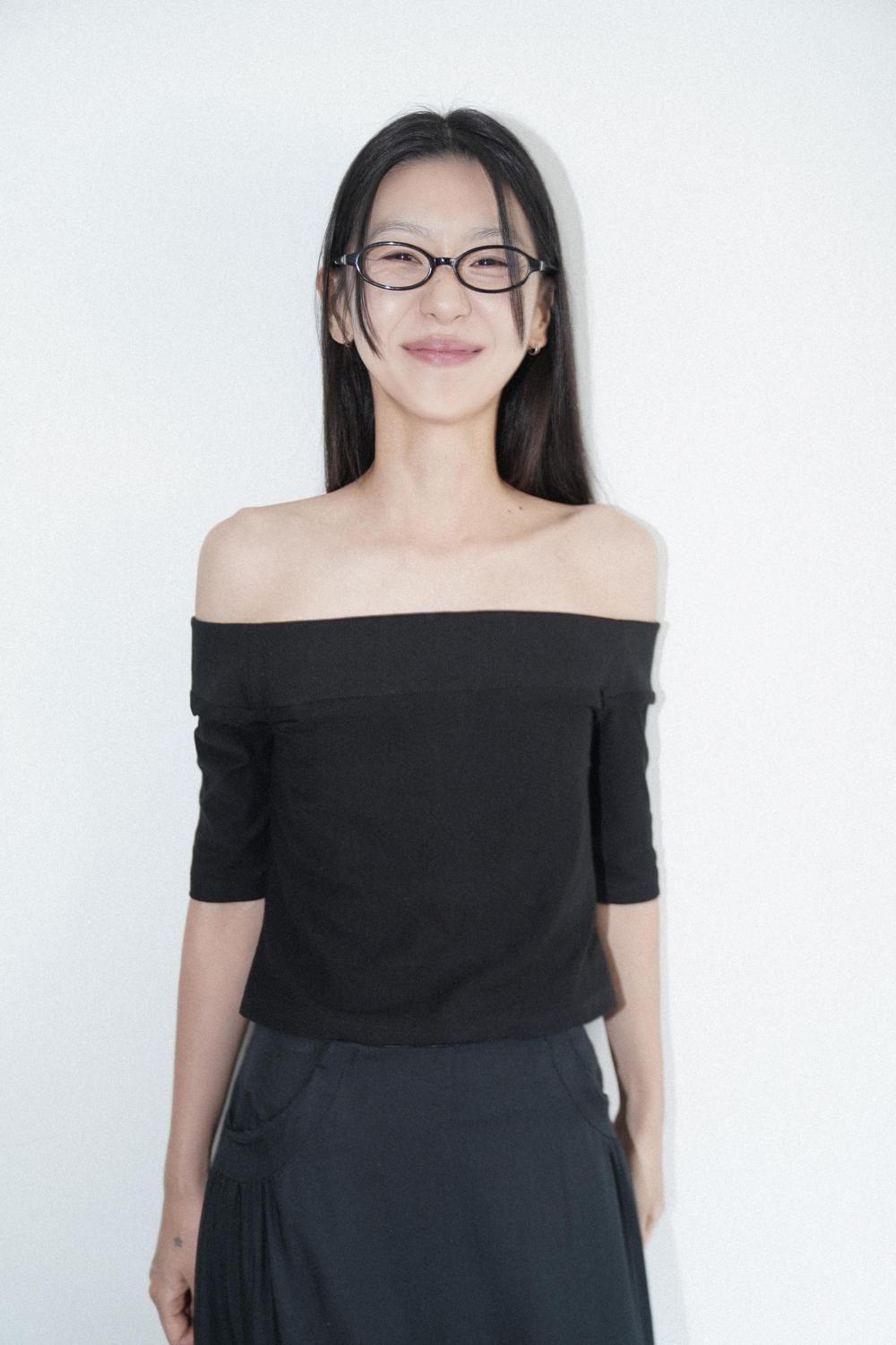 [EEUM] ribbed off shoulder top