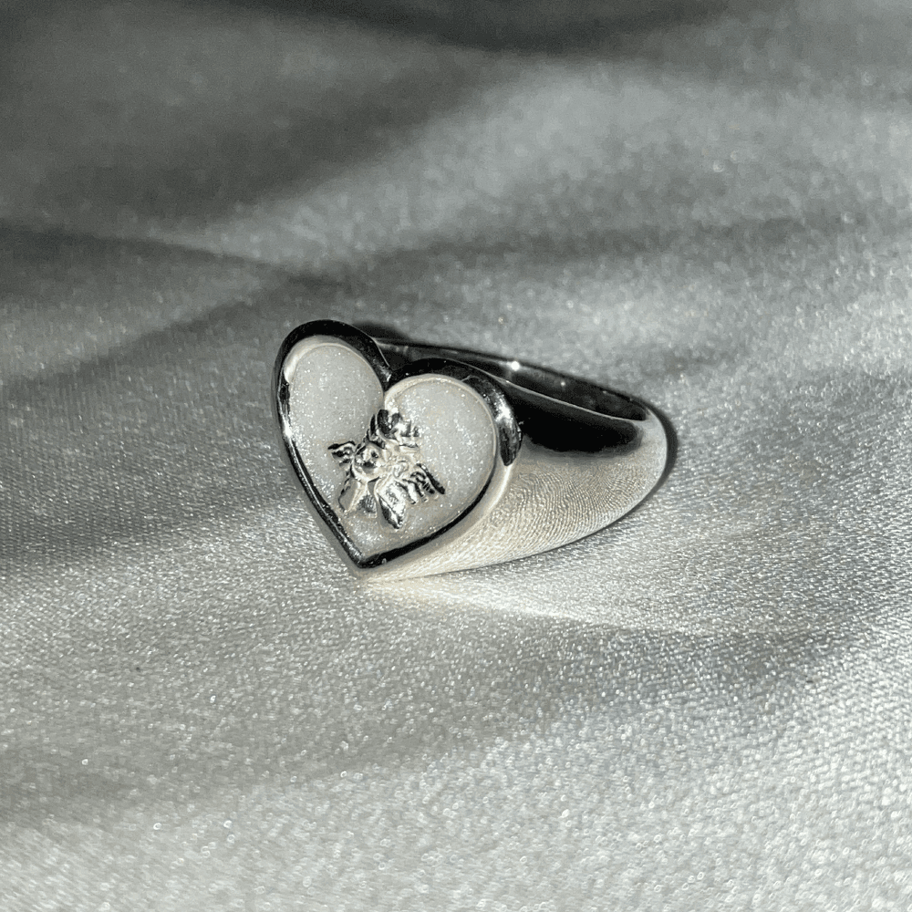 baby cupid ring color