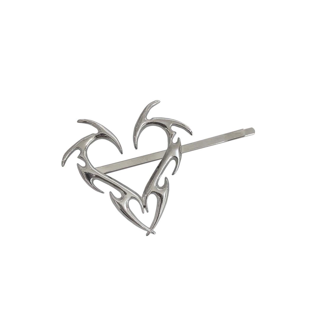 heart thorn pin
