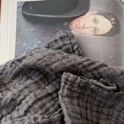 [5/29 재입고] French Heavy Linen Scarf (STORM GREY)