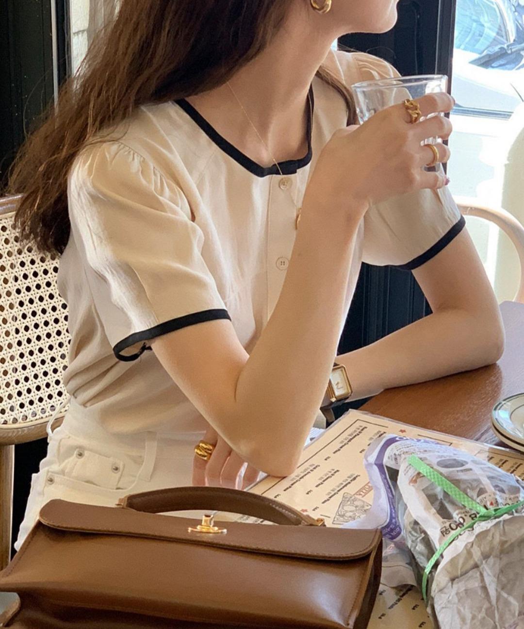 배색 실크 새틴 라운드넥 단추 구김없는 여름 반팔 블라우스 2col