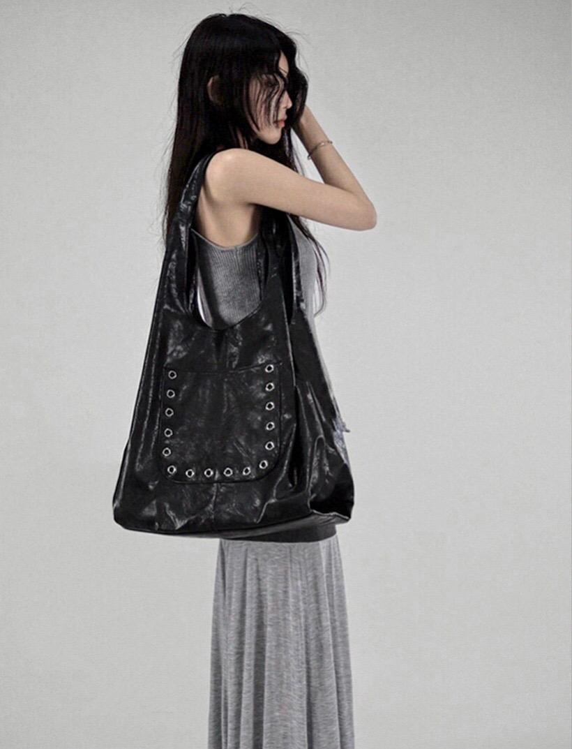 EYELET TRI BIG SHOPPER SHOULDER BAG 아일렛 트라이 빅 쇼퍼 숄더백 (2 COLORS)