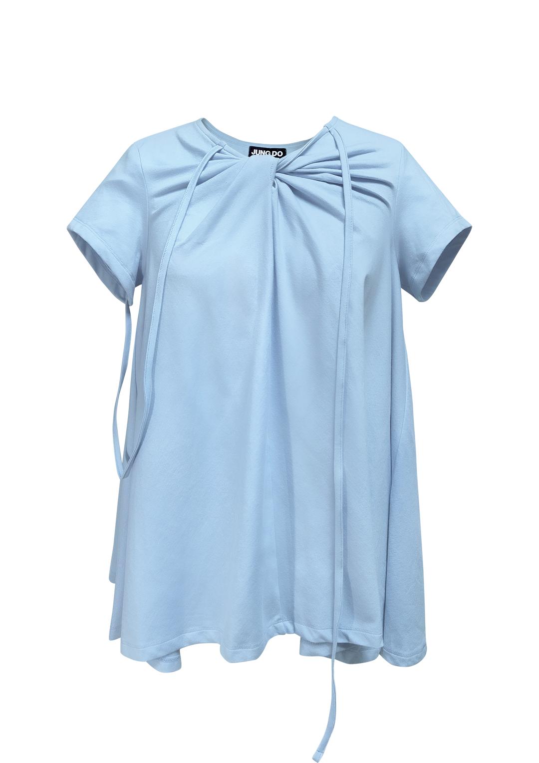 DRAPING TOP .  LIGHT BLUE
