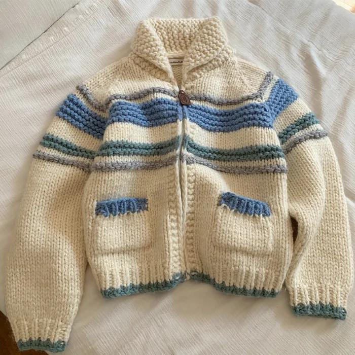 [4th] Poco Handmade Cowhichan Sweater - Ivory(Blue)