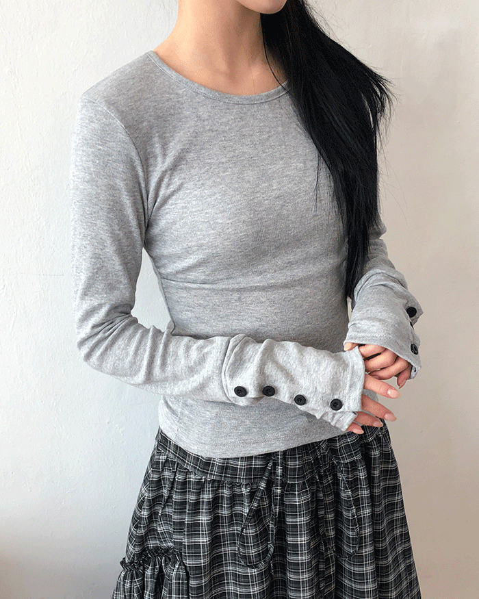 원더원더 [슬림여리핏🎀] 소엘 소매 버튼 슬림핏 긴팔 티셔츠