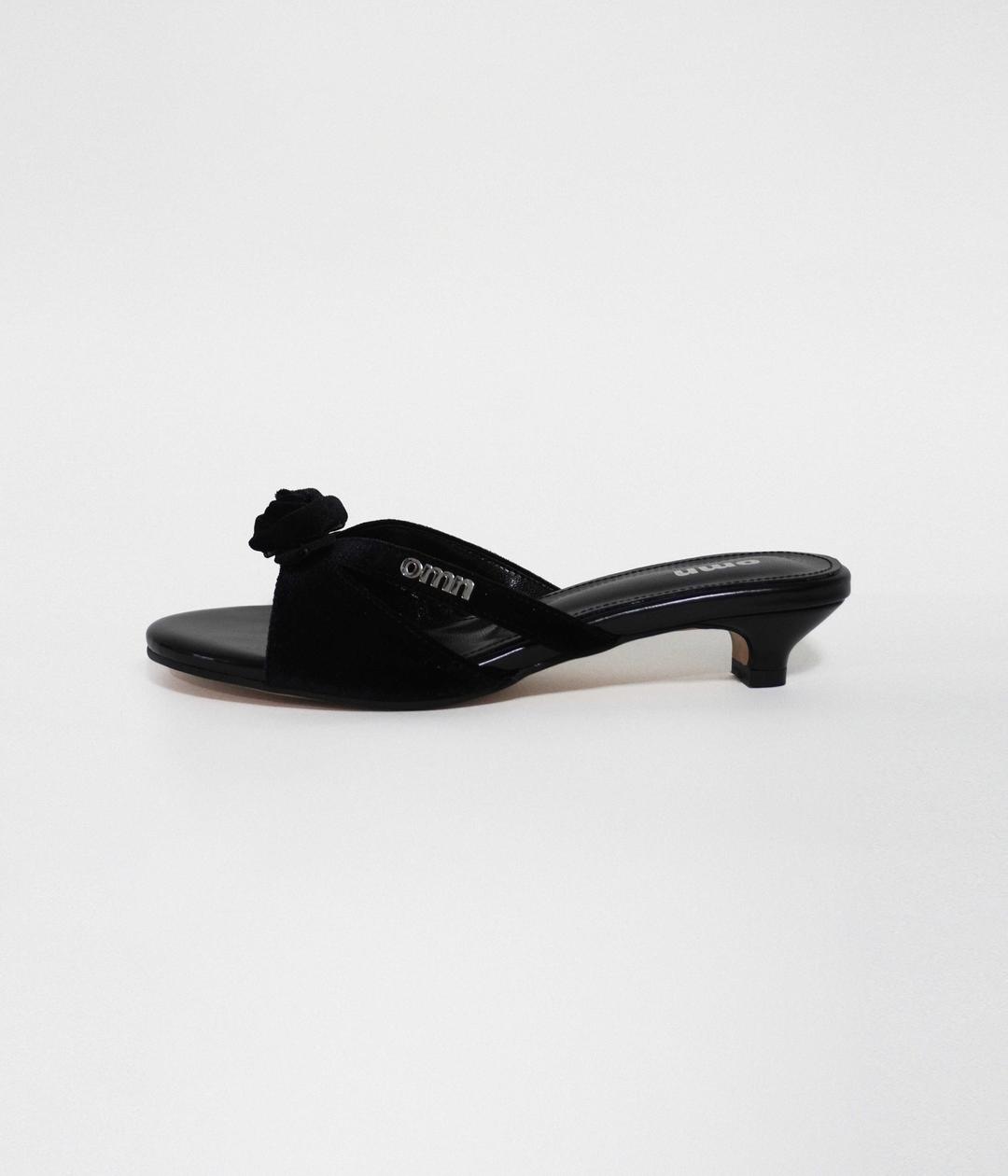 06. 27 예약 발송 omn rose velvet mule _Black