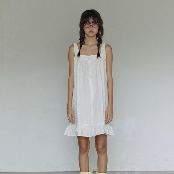 Volume seersucker dress / White