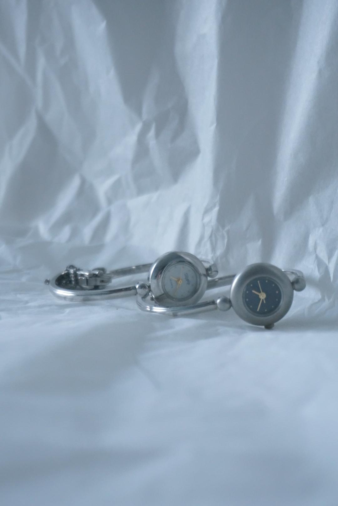 mini-dial round watch