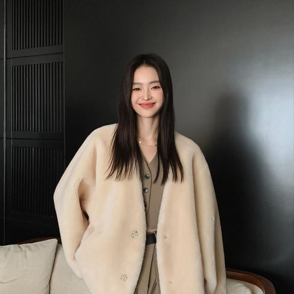 ZM Fur Collarless Lamb Fur Coat