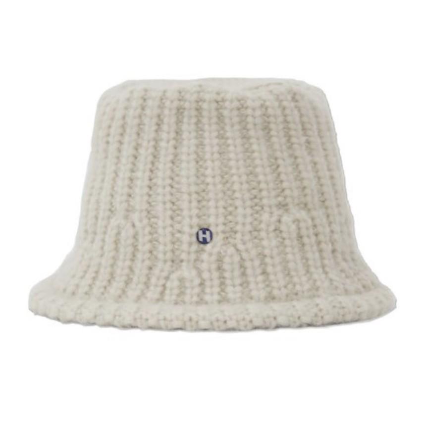하이스쿨디스코 뱃지 니트 버킷햇 아이보리