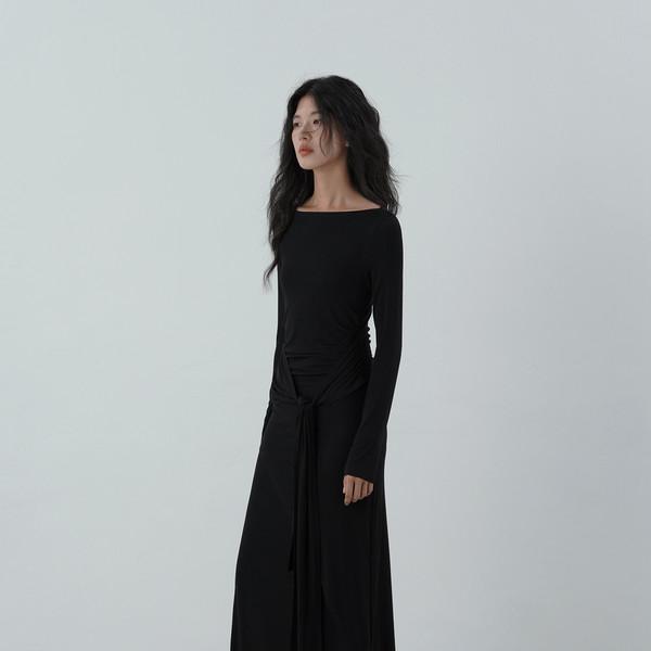 Black Flow Maxi Dress
