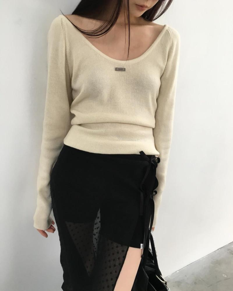 24SS breathe 브리드 디프 양쪽 유넥 오프 숄더 니트