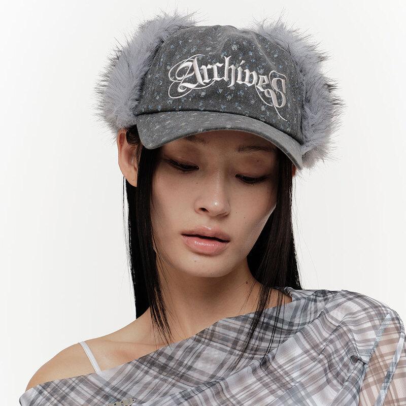 ARCHIVES DAISY FUR EARFLAP CAP (GREY)