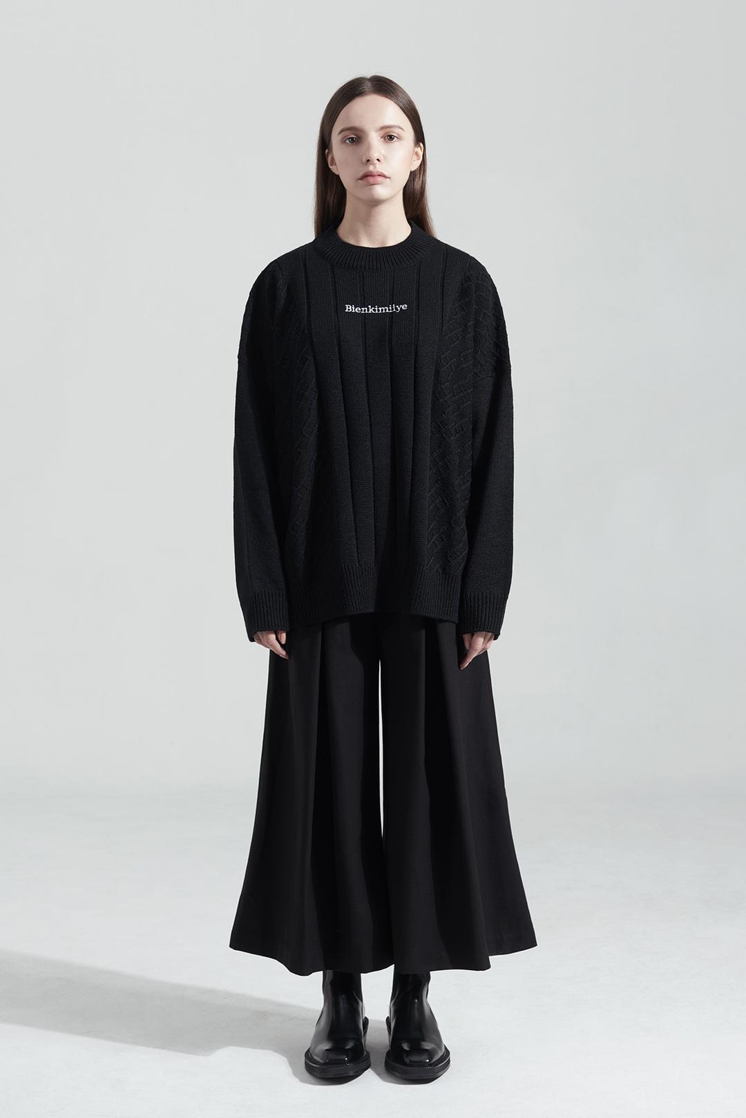 All over signature knit (BLACK)