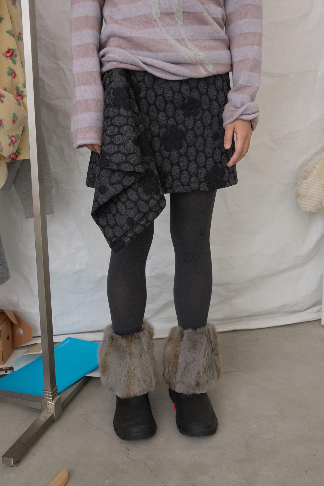 loose quilted skirt_black (10/31 출고 예정)