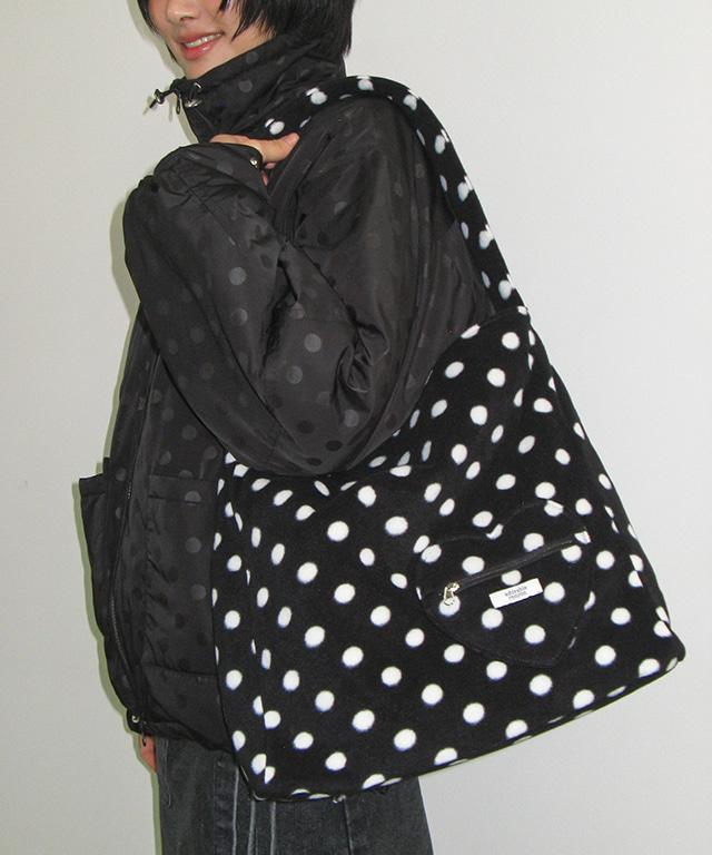 [11/28 순차배송] DOT FLEECE TOTE BAG BLACK