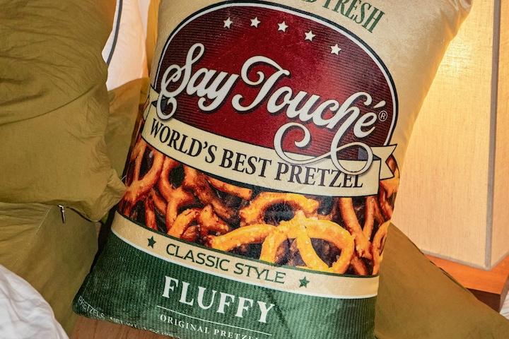 Pretzel Cushion