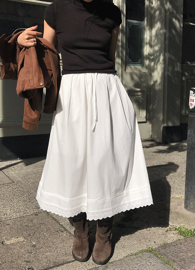유이니 [탄탄] Lace trimming long skirt (2color)