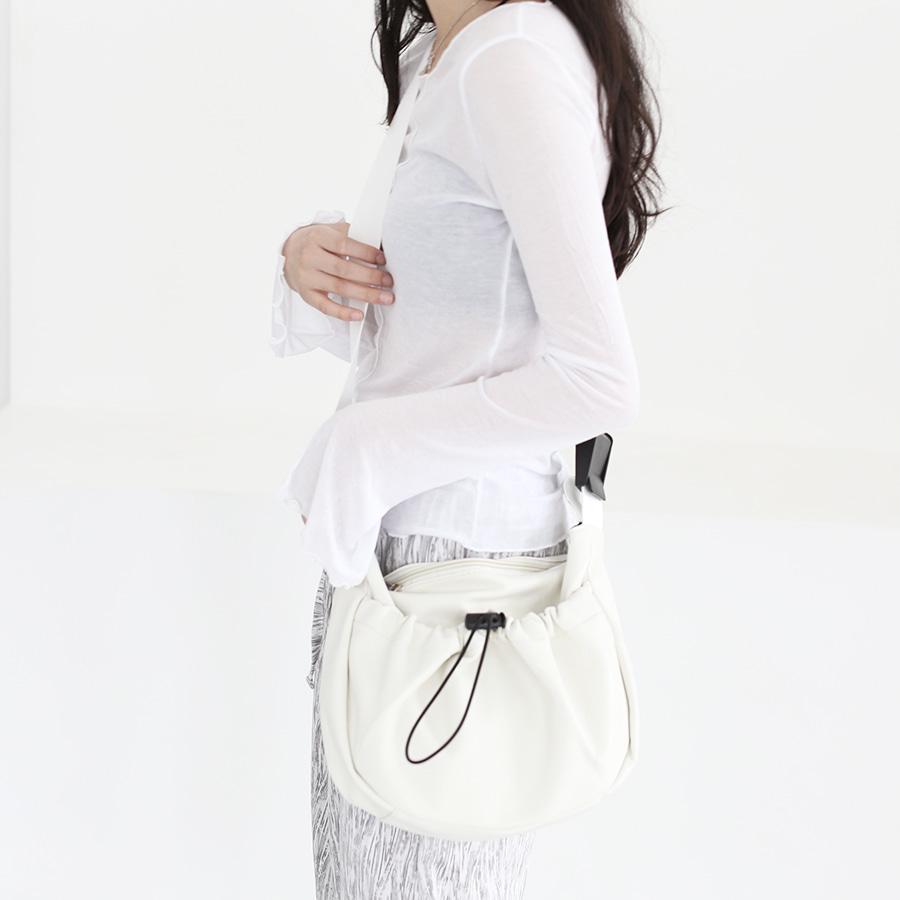 크림 스트링 호보백