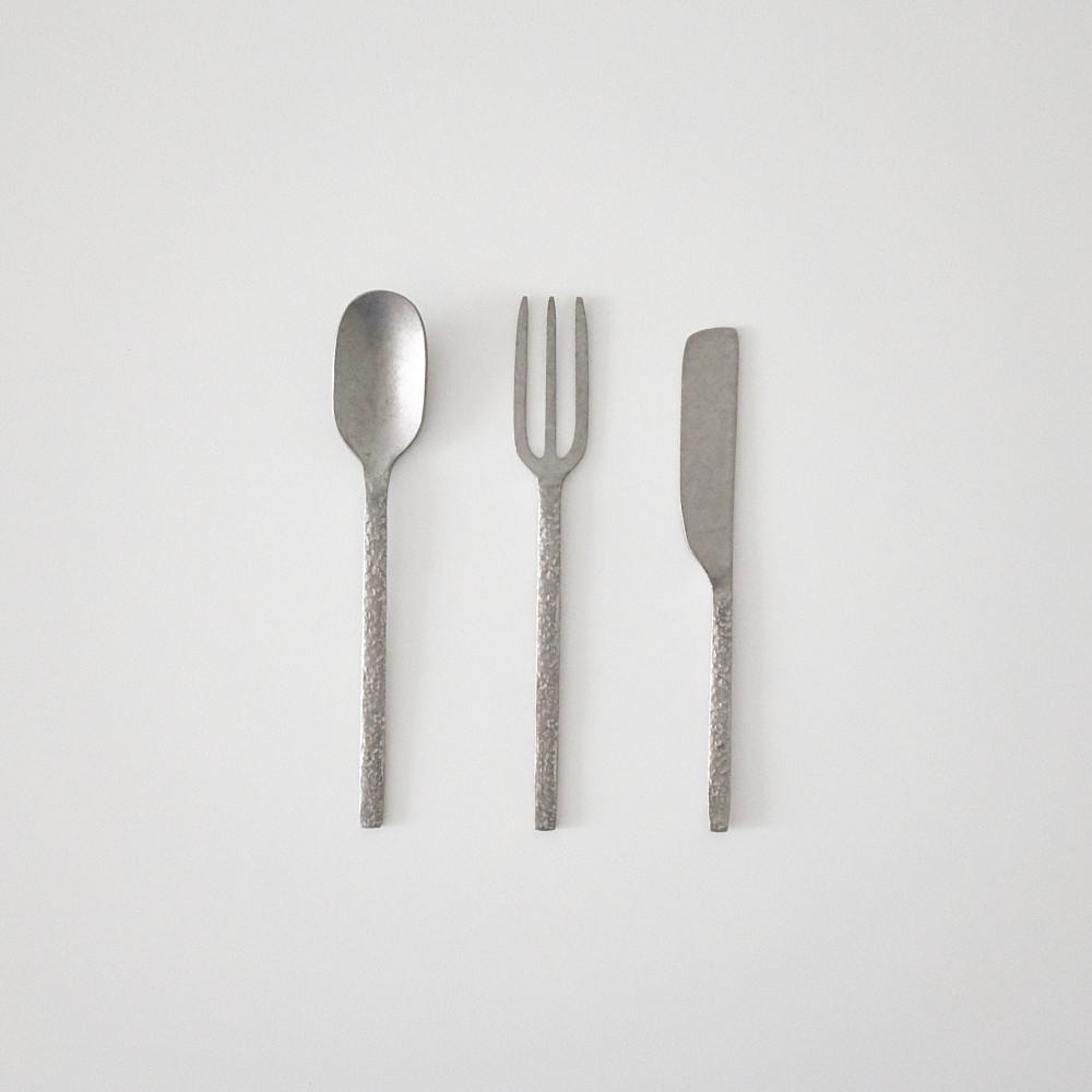 La Nouvelle Stonewash Flatware 스톤워시 디저트 플랫웨어