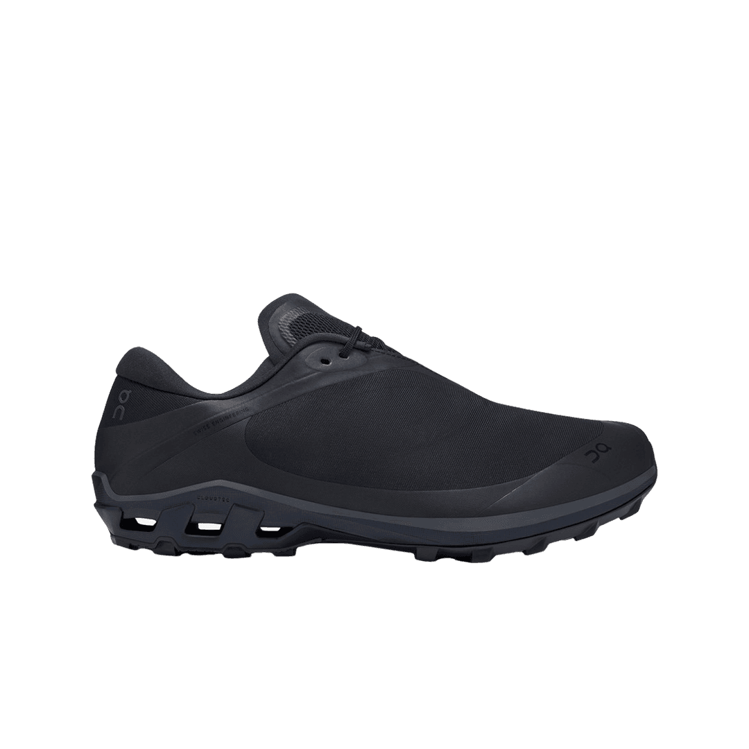 On Running x Post Archive Faction (Paf) Cloudventure Peak All Black