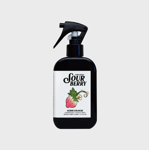 스침(SCHIM)  사워베리 섬유 공간 향수 200ml [찰리가 심은 덜 익은 딸기향] - 후기 | 무신사