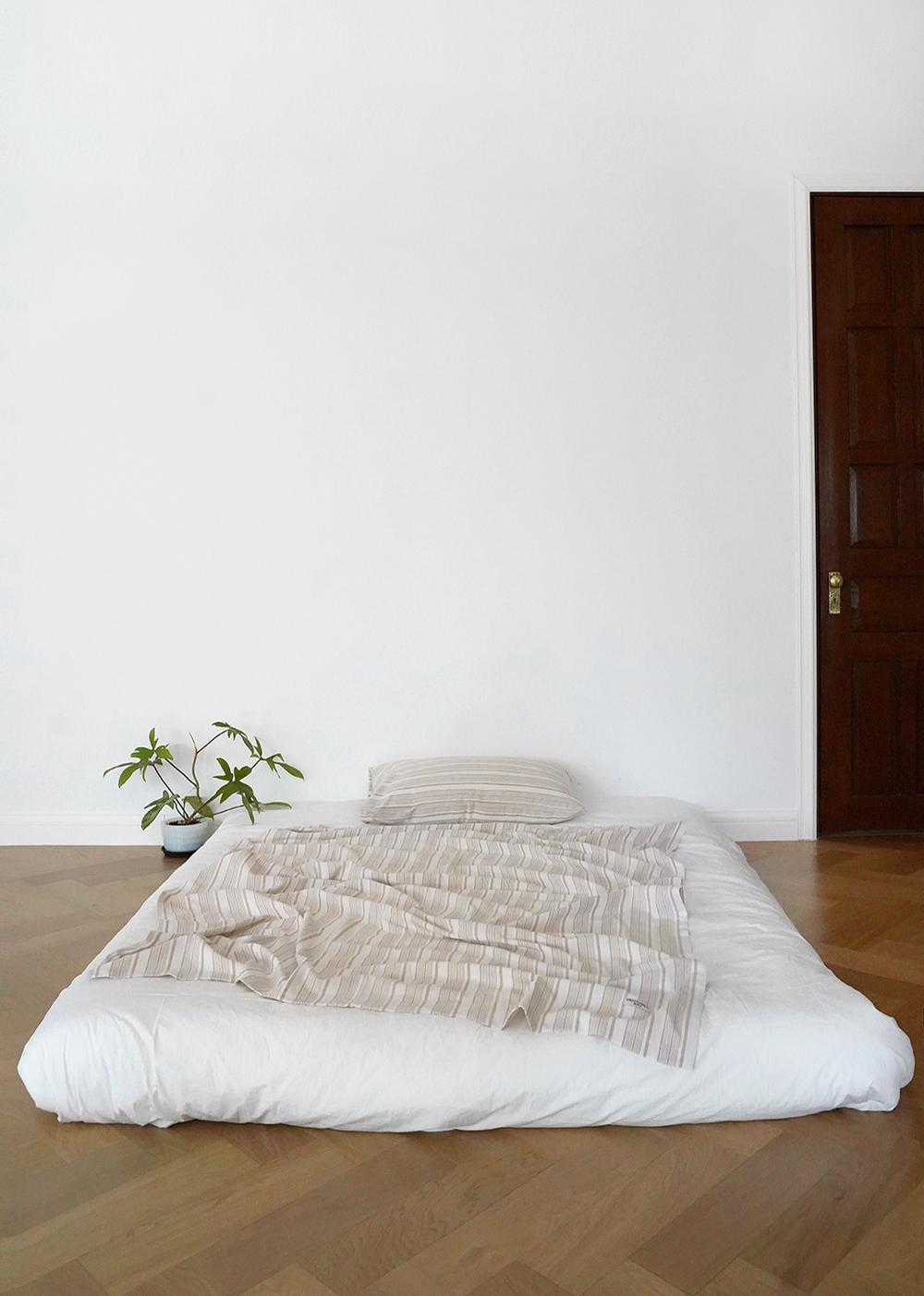 Novelty stripe blanket - beige