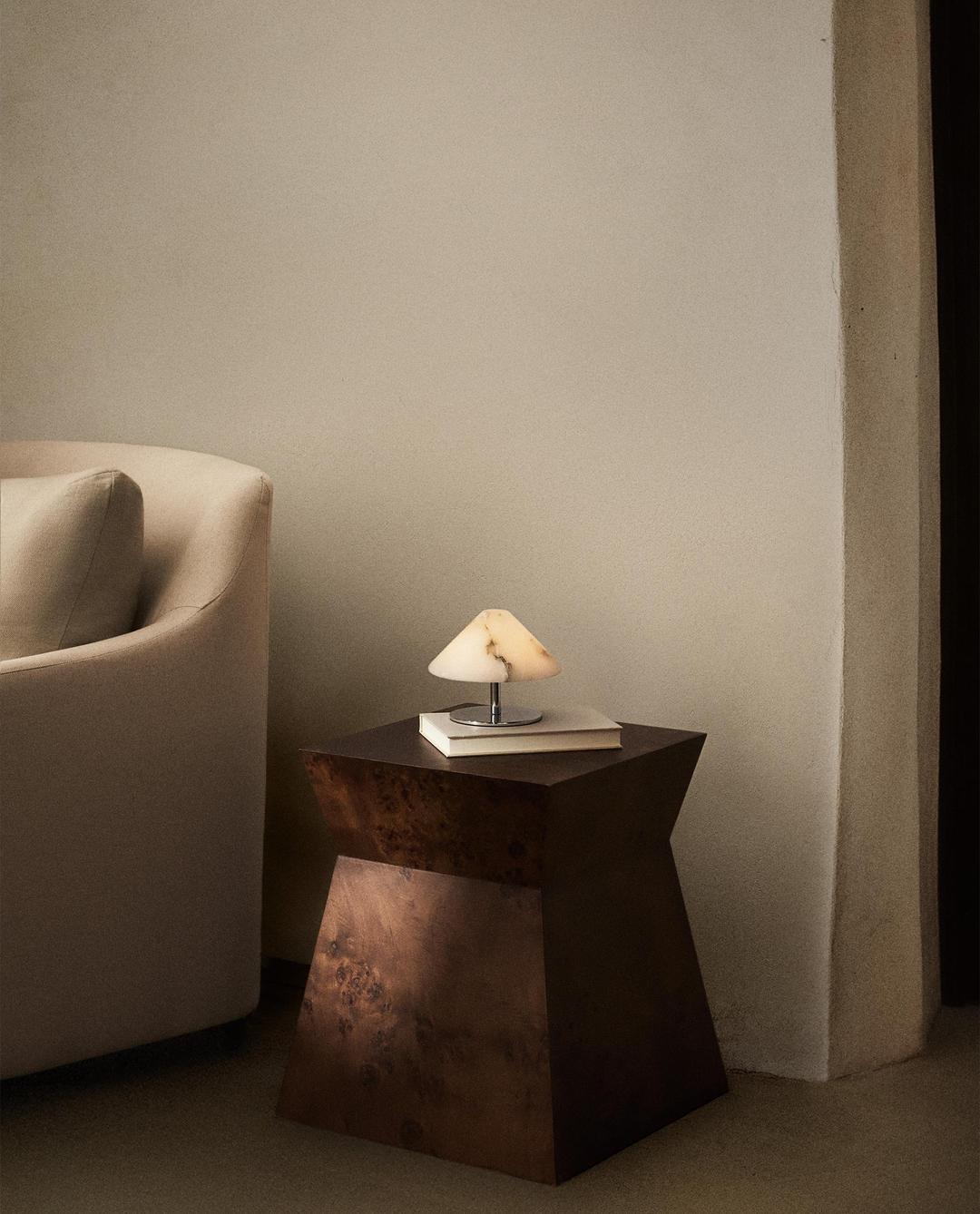 지오메트릭 뿌리목 테이블