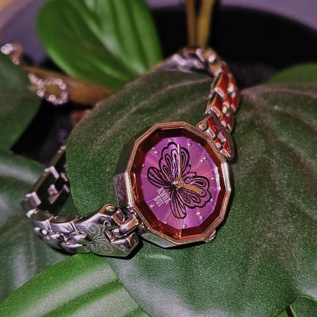 안나수이 퍼플 나비 손목 시계