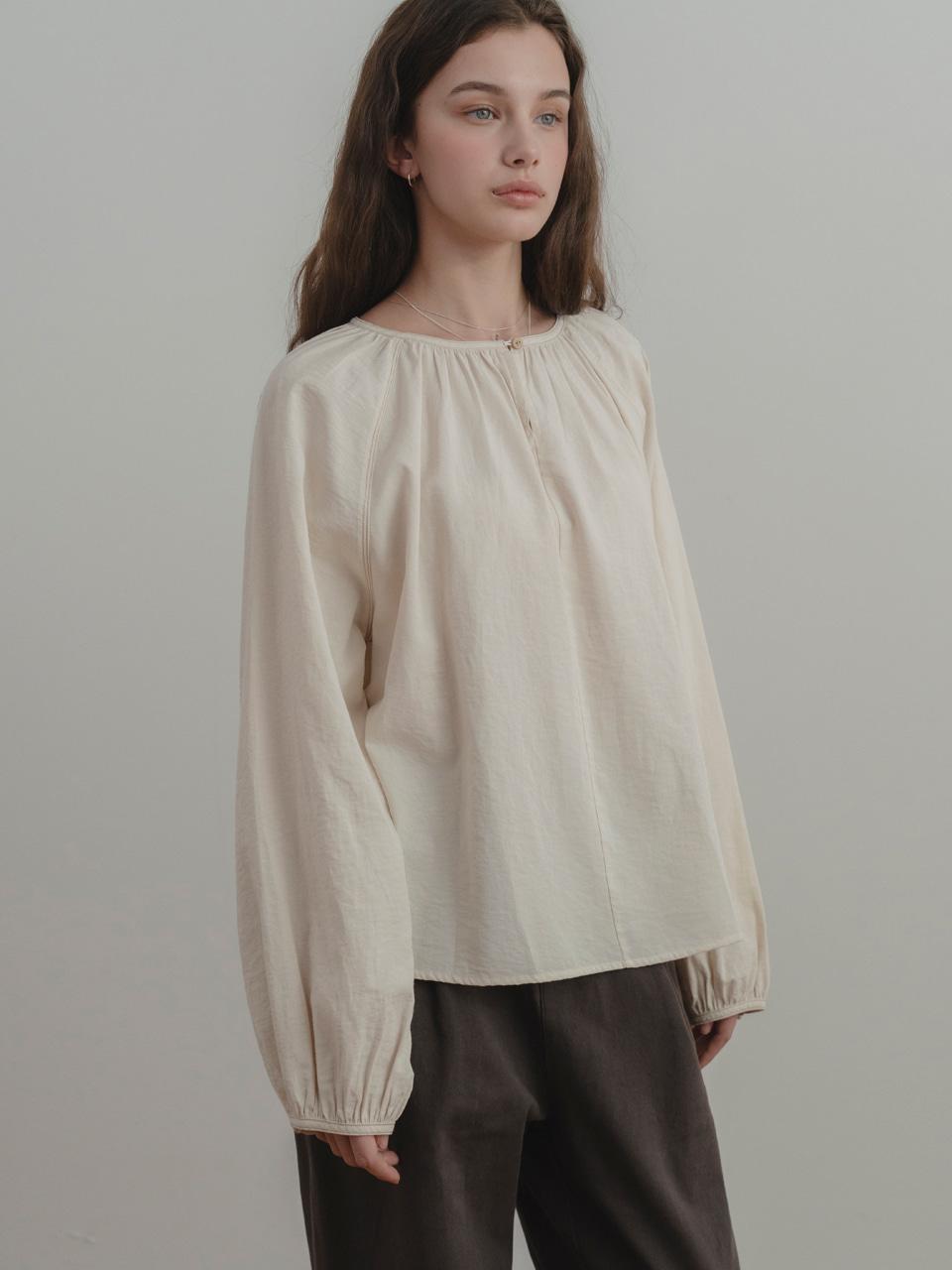 Cinnamon blouse (beige)