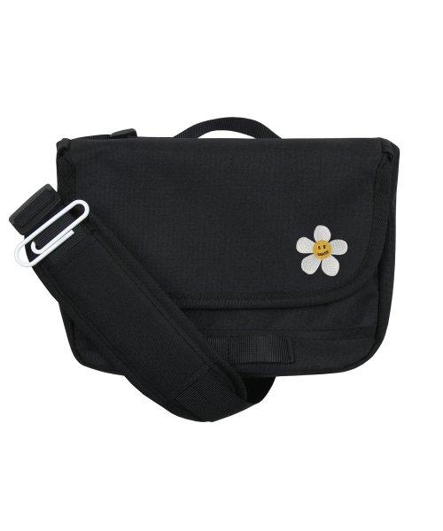 [BAG&ACC]화이트 플라워 스마일 자수 크로스 미니 메신저백_블랙