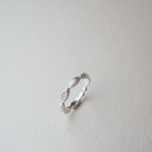 Grain Oval Open Ring