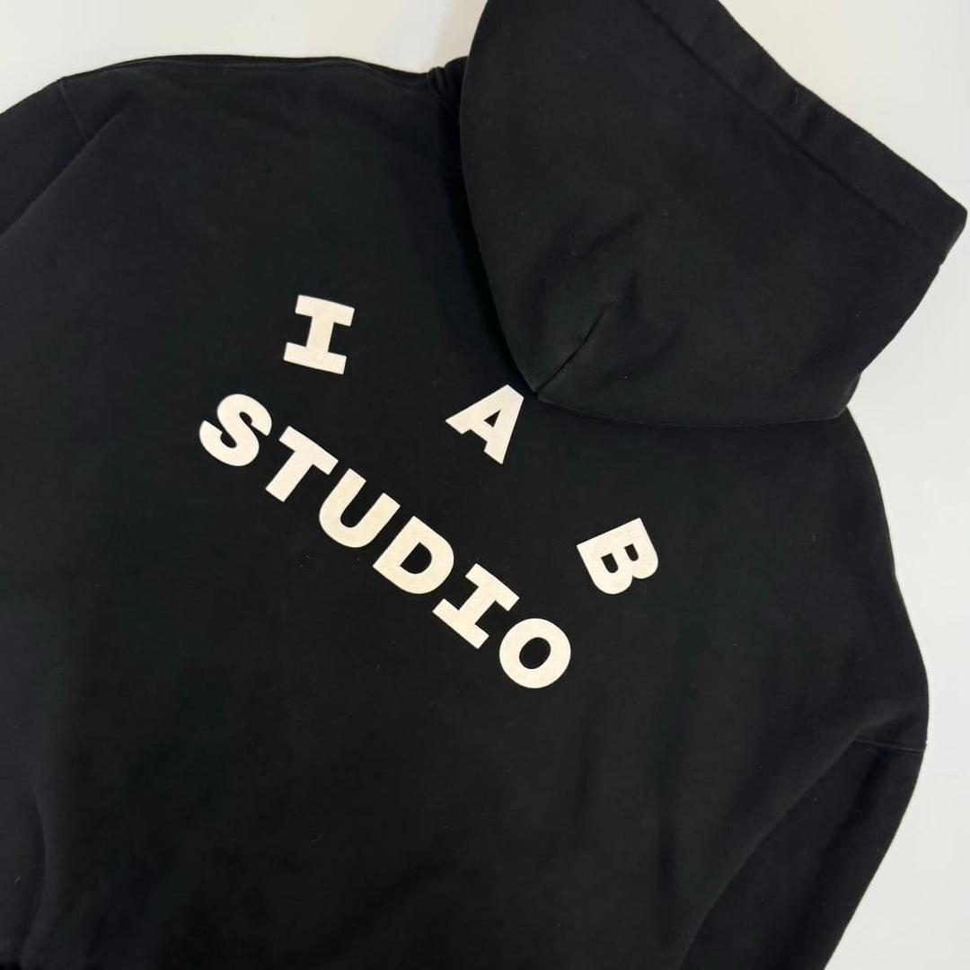 아이앱 스튜디오 로고 코튼 후드티 블랙  | 후루츠패밀리